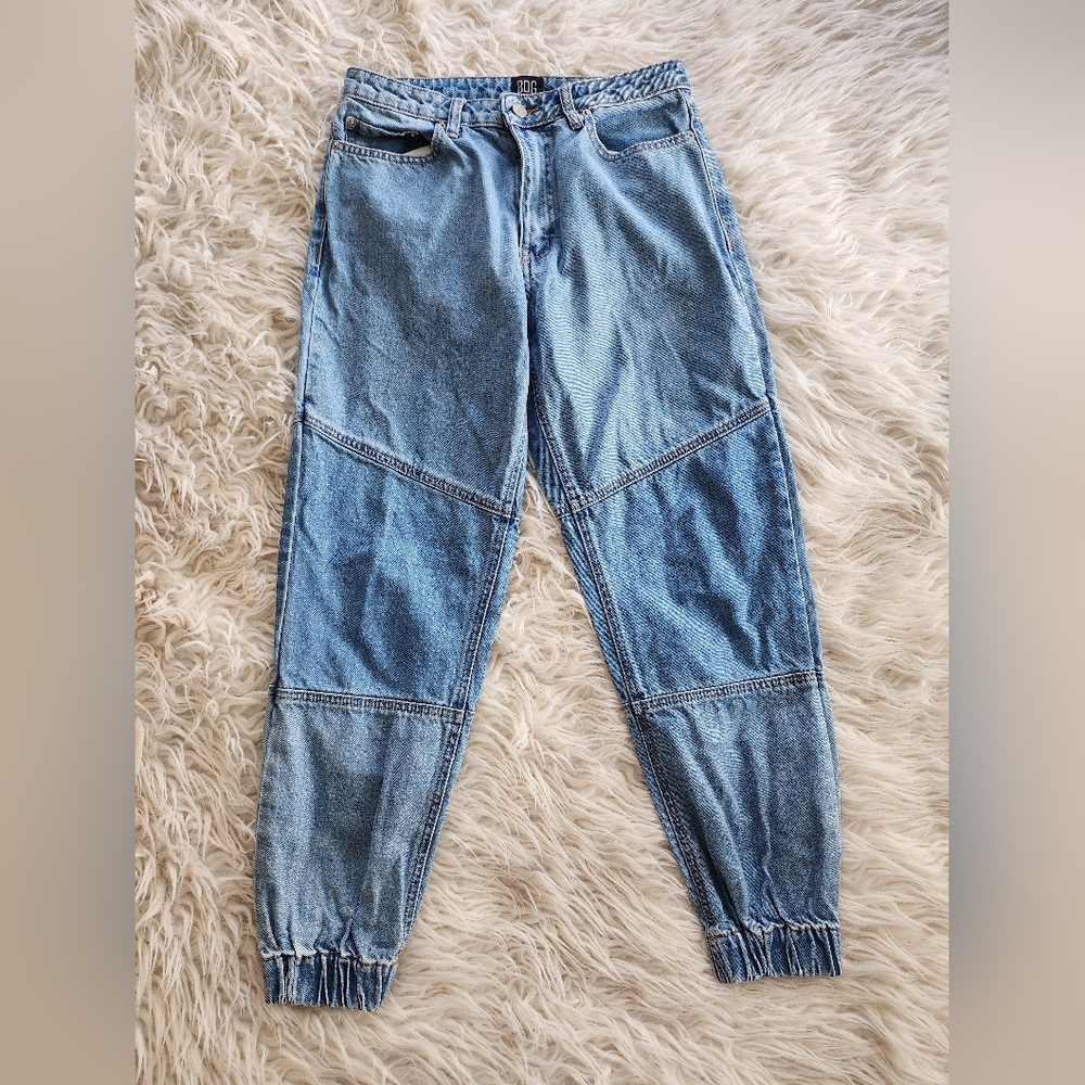 BDG Jogger Style Jeans